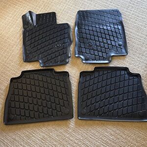 Brand New Mercedes-Benz All Weather Black Floor Mats